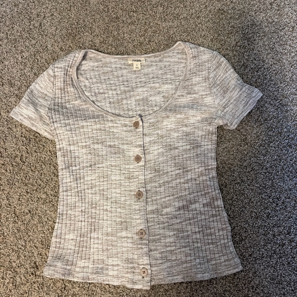 a.n.a Light Gray Ribbed Button-Down Blouse